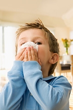Как остановить кровотечение из носа у ребенка?